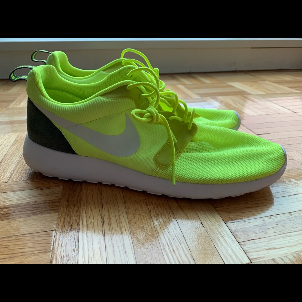 Men’s Nike Shoes Size 12